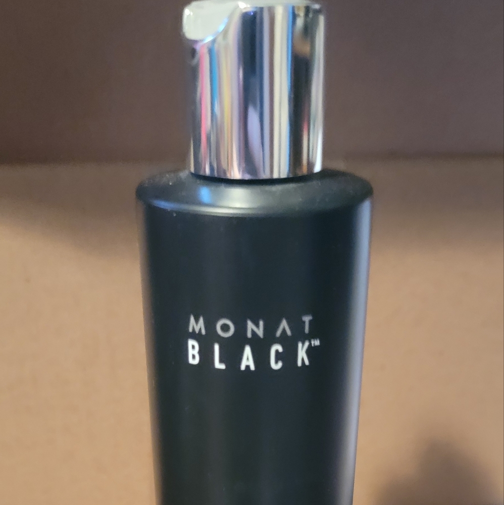 BN Monat Black Shampoo Full Size